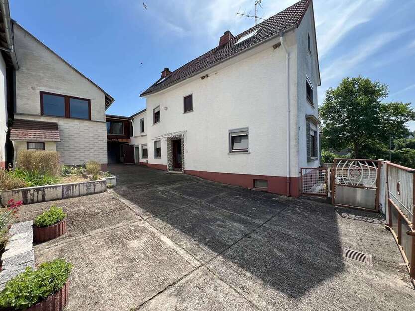 Haus zum Kaufen in Braunfels 155.000 € 150 m²