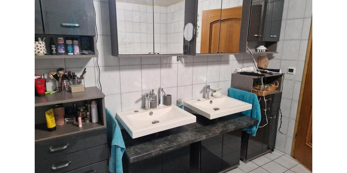 Etagenwohnung Grafling - 4 Zimmer, 120 m&sup2;, 900&euro; | Angebot:26548512