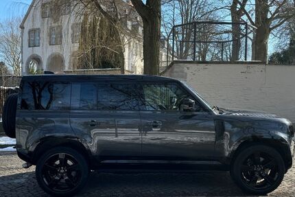 Land Rover Defender 38.500 km 95.700 € Berlin 14057