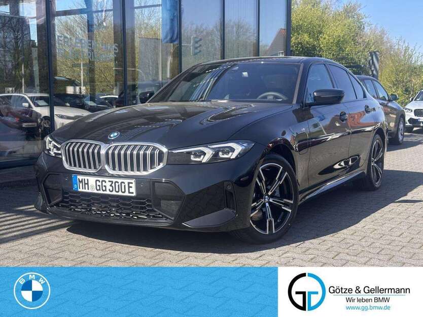 BMW 330 10.990 km 45.550 € Mülheim 45472