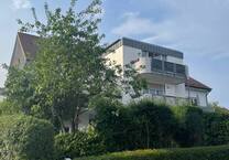 Gemütliche Dachgeschoßwohnung mit Balkon und Carport Stellplatz