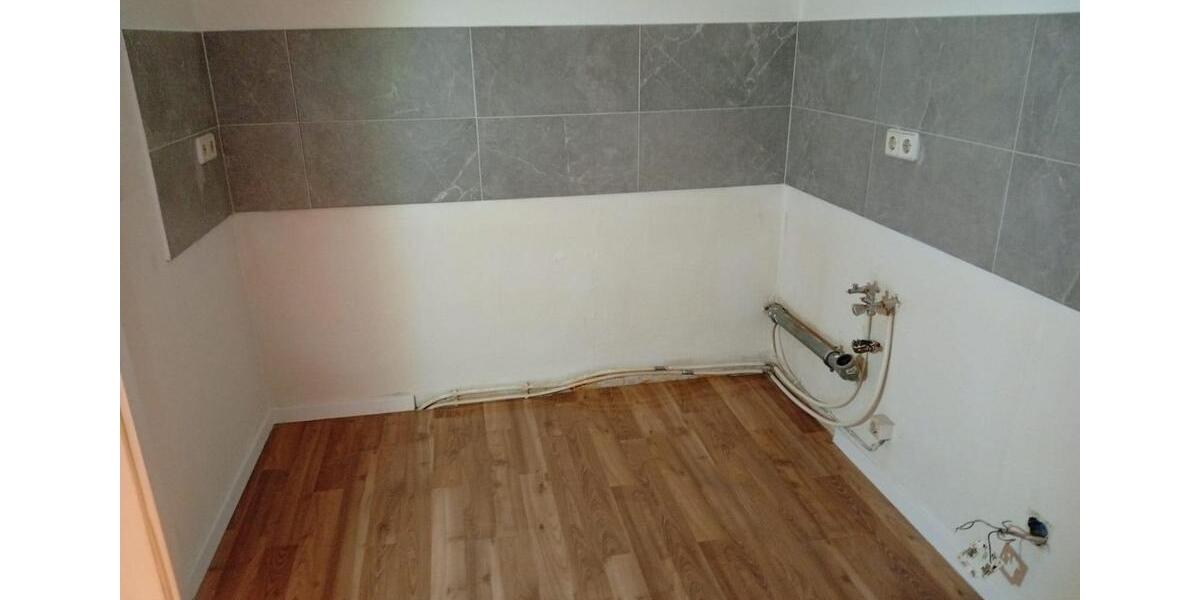 Etagenwohnung Naumburg (Saale) - 3 Zimmer, 65 m&sup2;, 450&euro; | Angebot:25579463