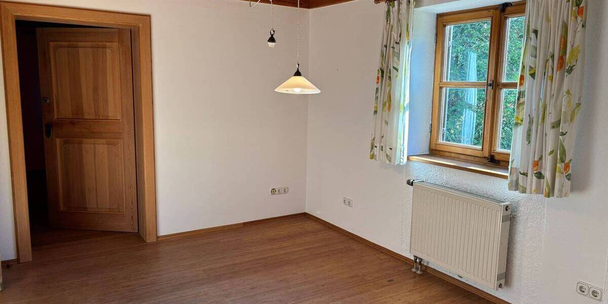 Einfamilienhaus Edling Hart - 6 Zimmer, 200 m&sup2;, 2.200&euro; | Angebot:26853020