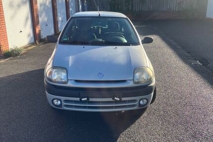 Renault Clio 155.000 km 999 &euro; Mönchengladbach 41169