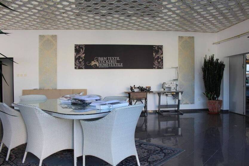 Zweigenerationshaus & Gewerbehalle | 1.920 m² Grundstück | 1.440?€umbauter m²