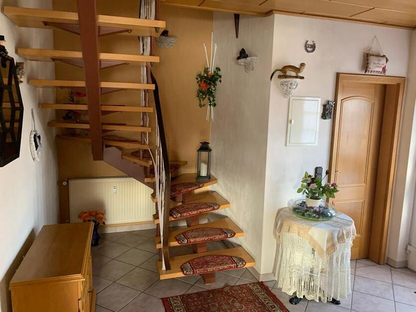 HausWohnung zu Vermieten zimmer