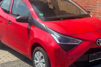 Toyota Aygo (X) 53.000 km 8.300 &euro; Hamburg 22113