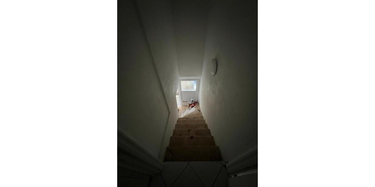 Mehrfamilienhaus, Wohnhaus Aichtal - 8 Zimmer, 160 m&sup2;, 1.800&euro; | Angebot:26377079