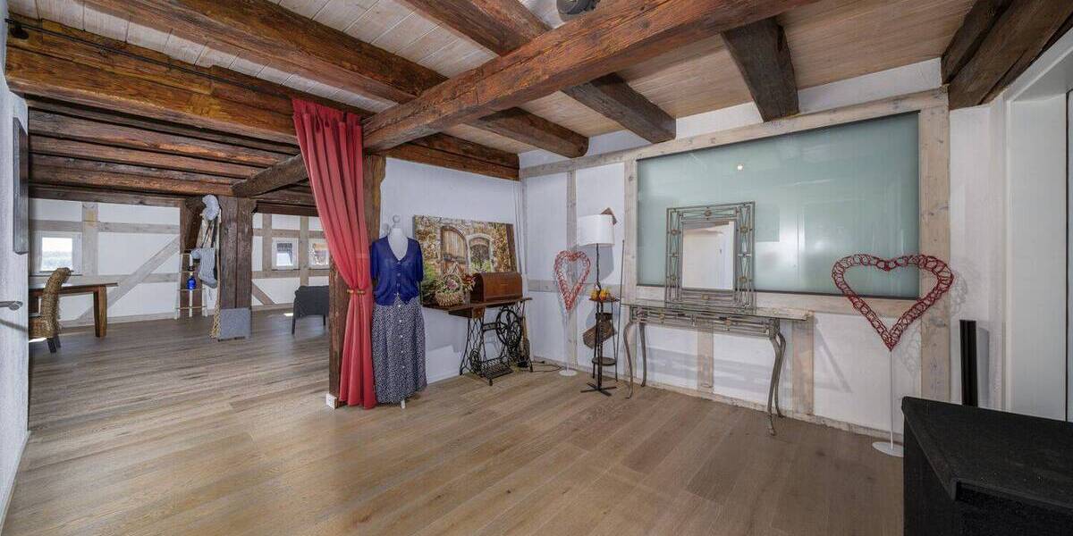 Etagenwohnung Engen - 5 Zimmer, 180 m&sup2;, 470.000&euro; | Angebot:26731043