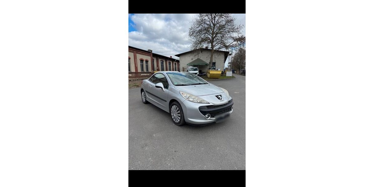 Peugeot 207 141.000 km 3.300 &euro; Berlin 13353