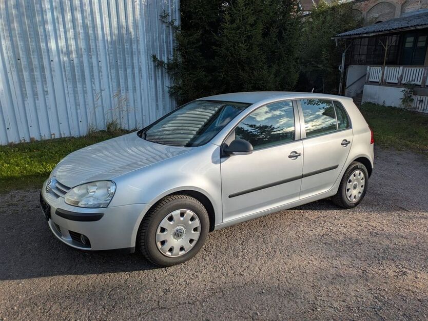 VW Golf 153.522 km 4.500 € Burgstädt 09217