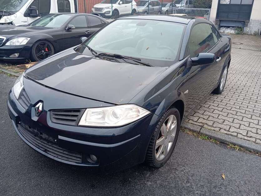 Renault Megane 185.000 km 900 € Düsseldorf 40219