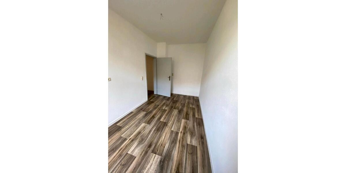 Erdgeschoßwohnung Oelsnitz (Vogtland) - 3 Zimmer, 58 m&sup2;, 600&euro; | Angebot:25486656