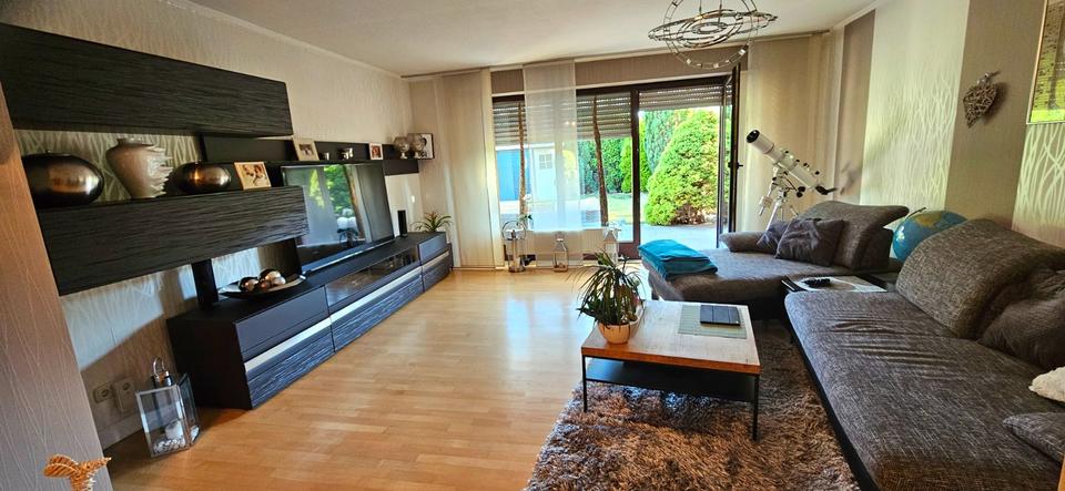 Schönes Einfamilienhaus mit Garage und 2 Stellplätzen 5 zimmer