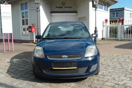 Ford Fiesta 151.698 km 2.699 &euro; Dresden 01237