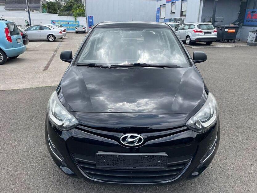 i20