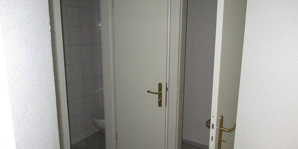 Gewerbeobjekt Zwickau Pölbitz - 1 Zimmer, 31 m&sup2;, 45.000&euro; | Angebot:26455118