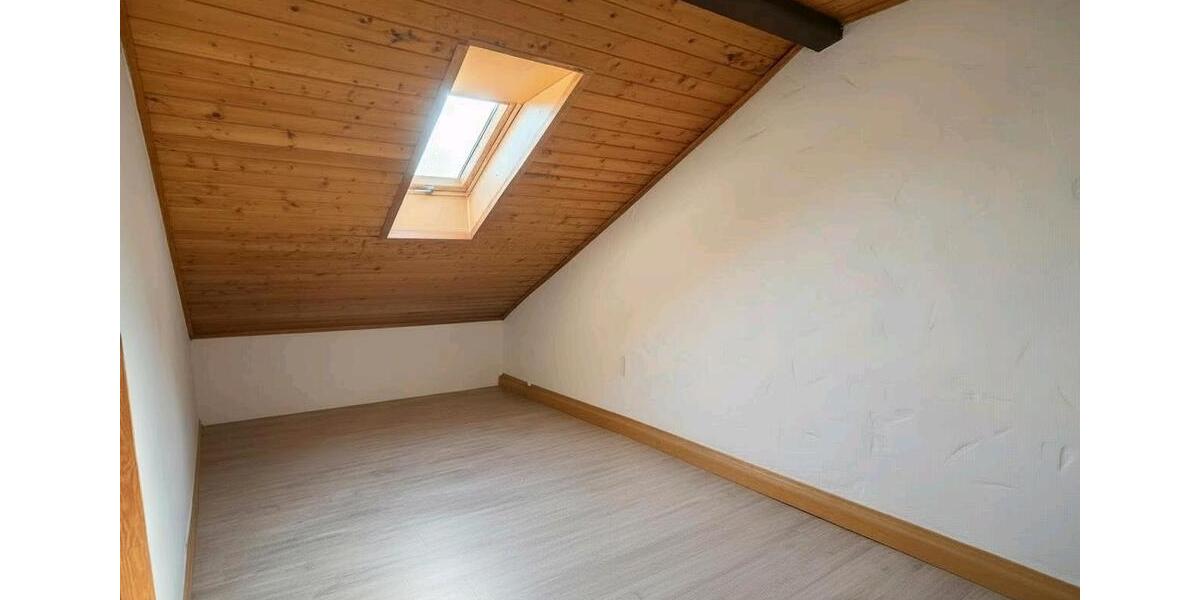 Etagenwohnung Krombach - 4.5 Zimmer, 150 m&sup2;, 1.310&euro; | Angebot:26403672