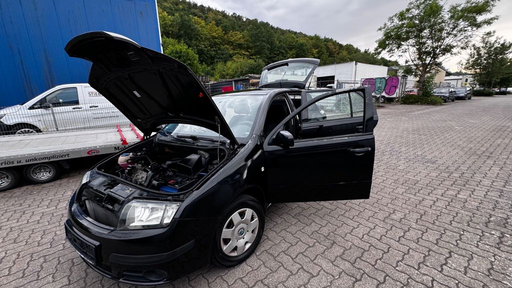 Skoda Fabia 99.874 km 988 &euro; Dieblich 56332