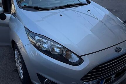 Ford Fiesta 210.000 km 2.900 &euro; Schwäbisch Hall 74523