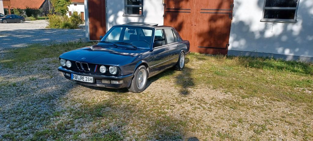 BMW 525 213.700 km 13.000 € Gerolsbach 85302
