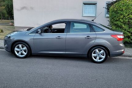Ford Focus 183.000 km 4.889 &euro; Saarbrücken 66125