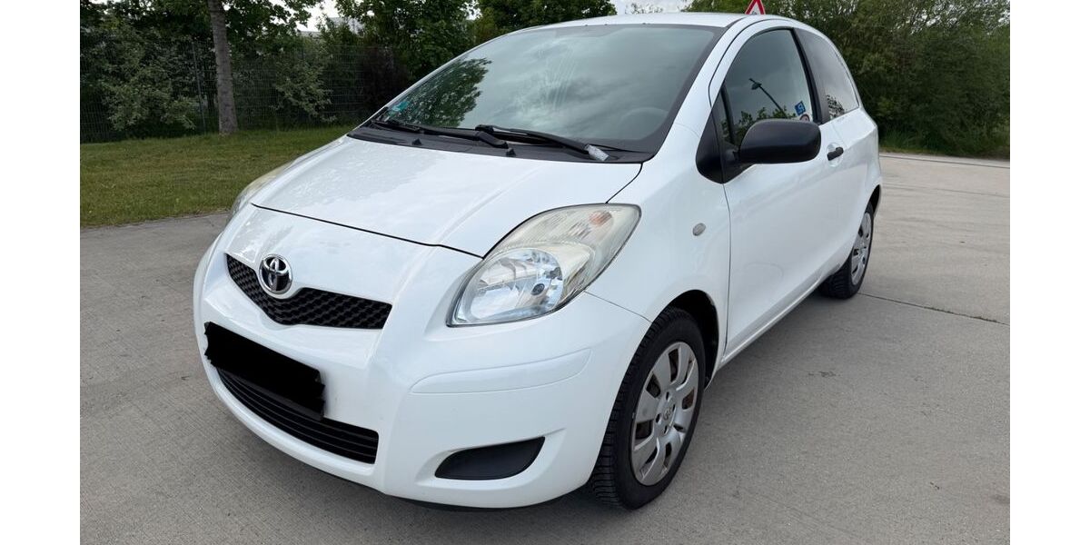 Toyota Yaris 154.907 km 2.650 &euro; Fürstenfedbruck 82256