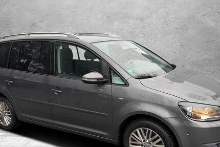VW Touran 214.000 km 8.990 &euro; Detmold 32758