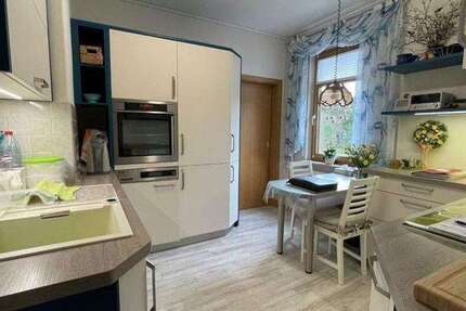 sofort bezugsfertig - sehr gepflegtes Ein- Zweifamilienhaus mit hochwertiger EBK 8 zimmer