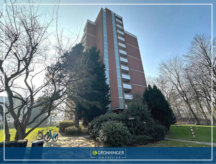 Attraktive 2,5-Zi-Eigentumswohnung mit Balkon, Gemeinschaftssauna, Fahrstuhl und Tiefgaragenstellplatz