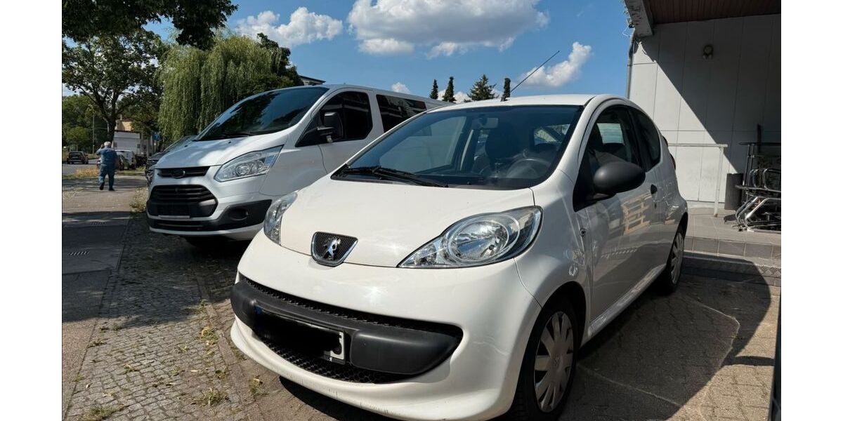 Peugeot 107 115.360 km 1.999 &euro; Berlin 12351