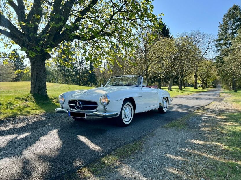 Mercedes-Benz 190 47.699 km 105.500 € Braunfels 35619