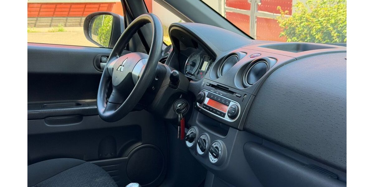 Mitsubishi Colt 50.000 km 5.500 &euro; Fellbach 70736