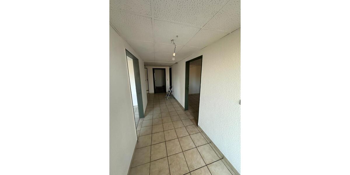Einfamilienhaus Pleinfeld - 4 Zimmer, 200 m&sup2;, 1.400&euro; | Angebot:26693813