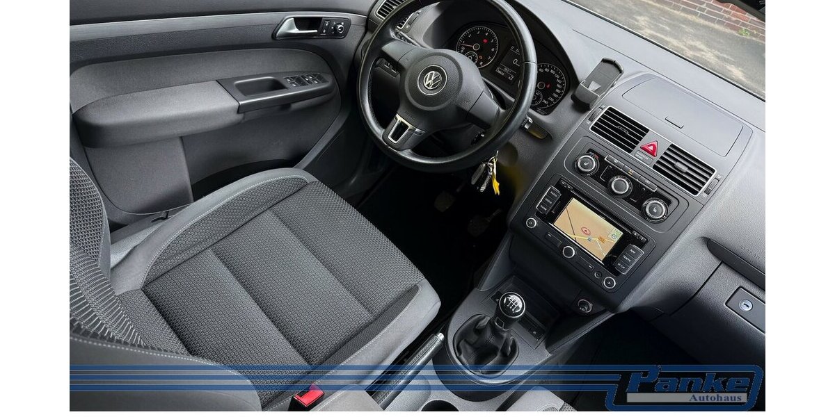 VW Touran Comfortline*7-sitz*AHK*Navi*SHZ*Tempo* 138.823 km 11.890 &euro; Berlin 13187
