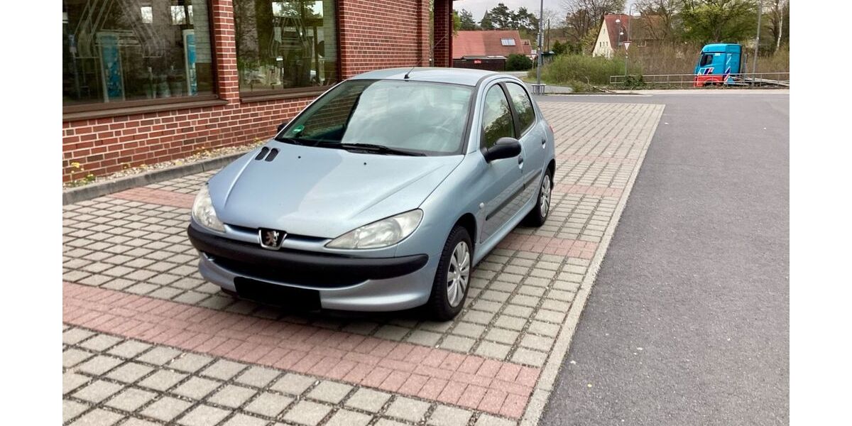 Peugeot 206 120.000 km 1.900 &euro; Zossen 15806
