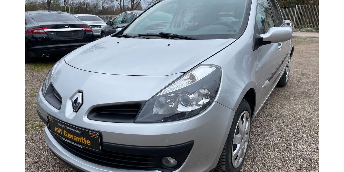 Renault Clio 87.179 km 3.499 &euro; Minden 32429