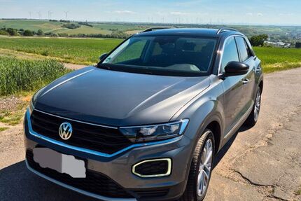 VW T-Roc 124.906 km 19.499 &euro; Kriegsfeld 67819