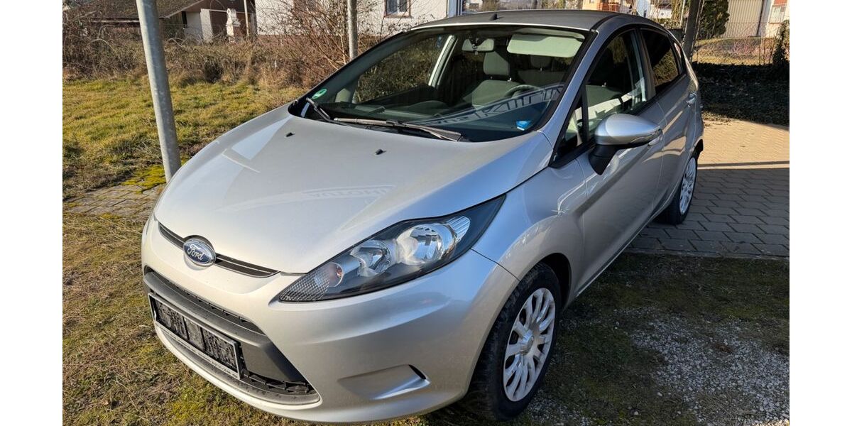 Ford Fiesta 93.000 km 5.900 &euro; Wehr 79664