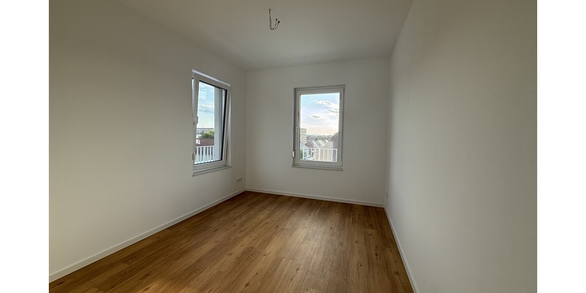 Lichtdurchflutetes Penthouse mit Sonnenterrasse und stilvollem Neubauflair - Einfamilienhaus Neubrandenburg Datzeberg | Angebot:27130830