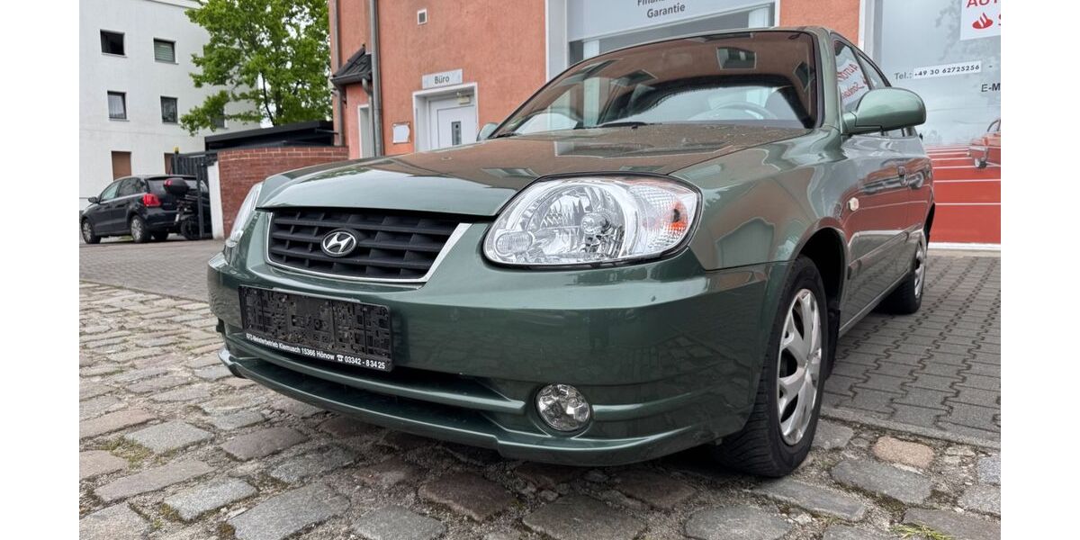 Hyundai Accent 127.500 km 3.990 &euro; Berlin 12351