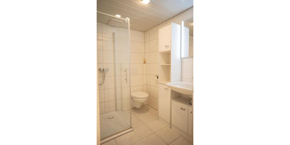 Moderne, voll möblierte 2-Zimmer-Wohnung mit Gartenmitbenutzung 2 zimmer