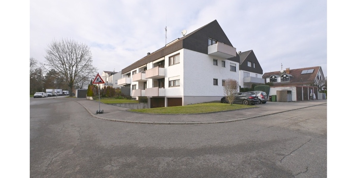 In Stammheim: Kurze Wege ins Grüne und zur U-Bahn 4 zimmer