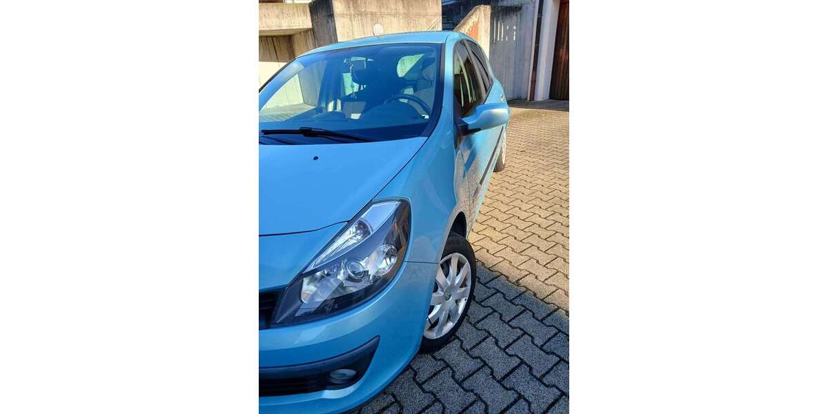 Renault Clio 198.000 km 2.100 &euro; Neuenstadt am Kocher 74196