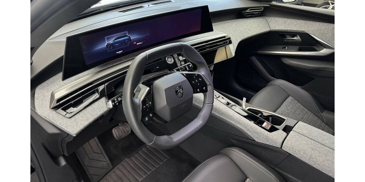 Peugeot 5008 145 Mild Hybrid Allure7 Sitzer LED 360°Cam 35.800 km 28.360 &euro; Lich 35423