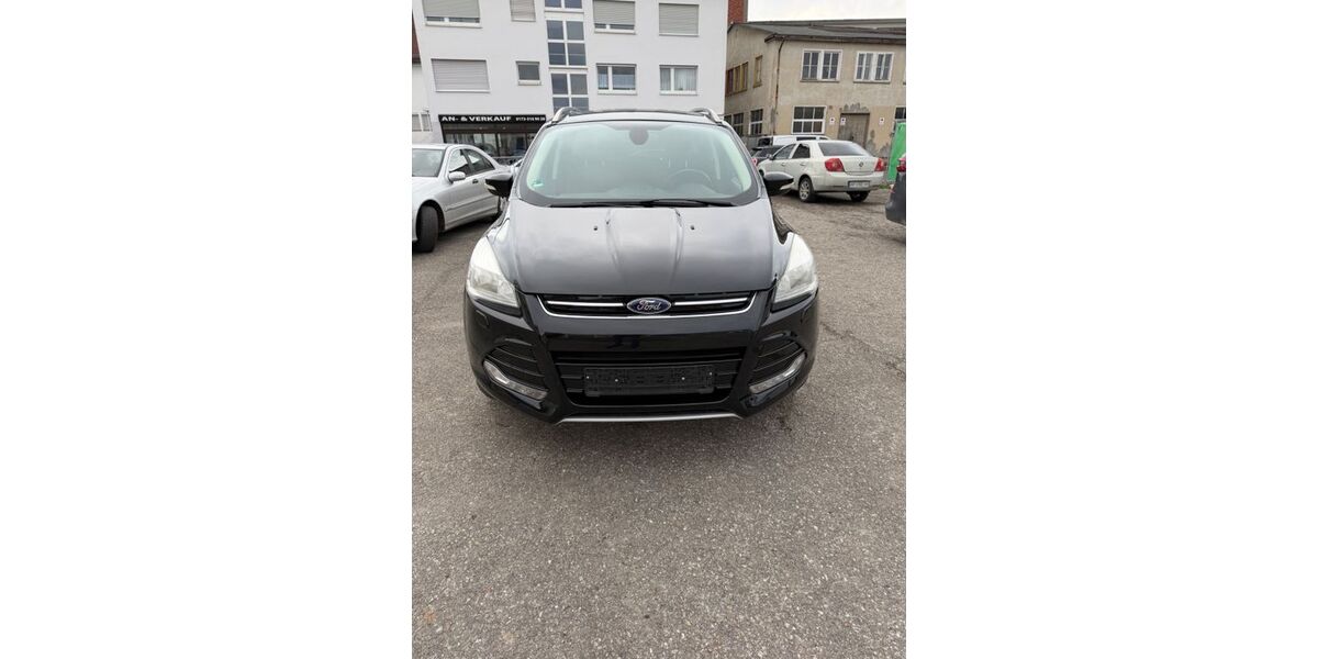 Ford Kuga 98.000 km 7.900 &euro; Fellbach 70736