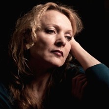 Für mich soll es rote Rosen regnen / Musikalische Show über Hildegard Knef