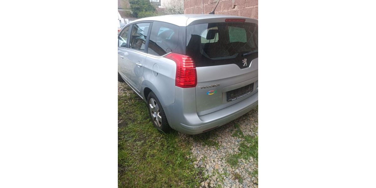 Peugeot 5008 125.000 km 2.600 &euro; Saarbrücken 66311