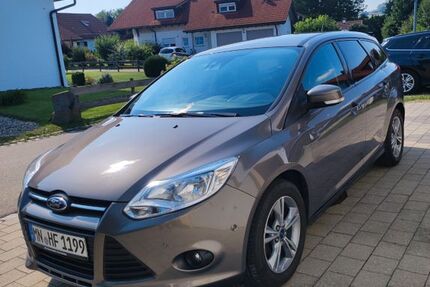 Ford Focus 114.500 km 8.499 &euro; Legau 87764