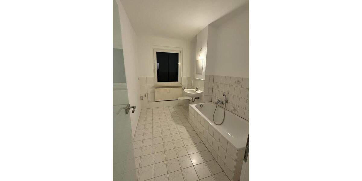 Etagenwohnung Grimma - 4 Zimmer, 60 m&sup2;, 306&euro; | Angebot:26273702